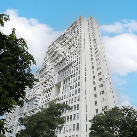 Capital O Urbano Hotel Бекаси Екстериор снимка