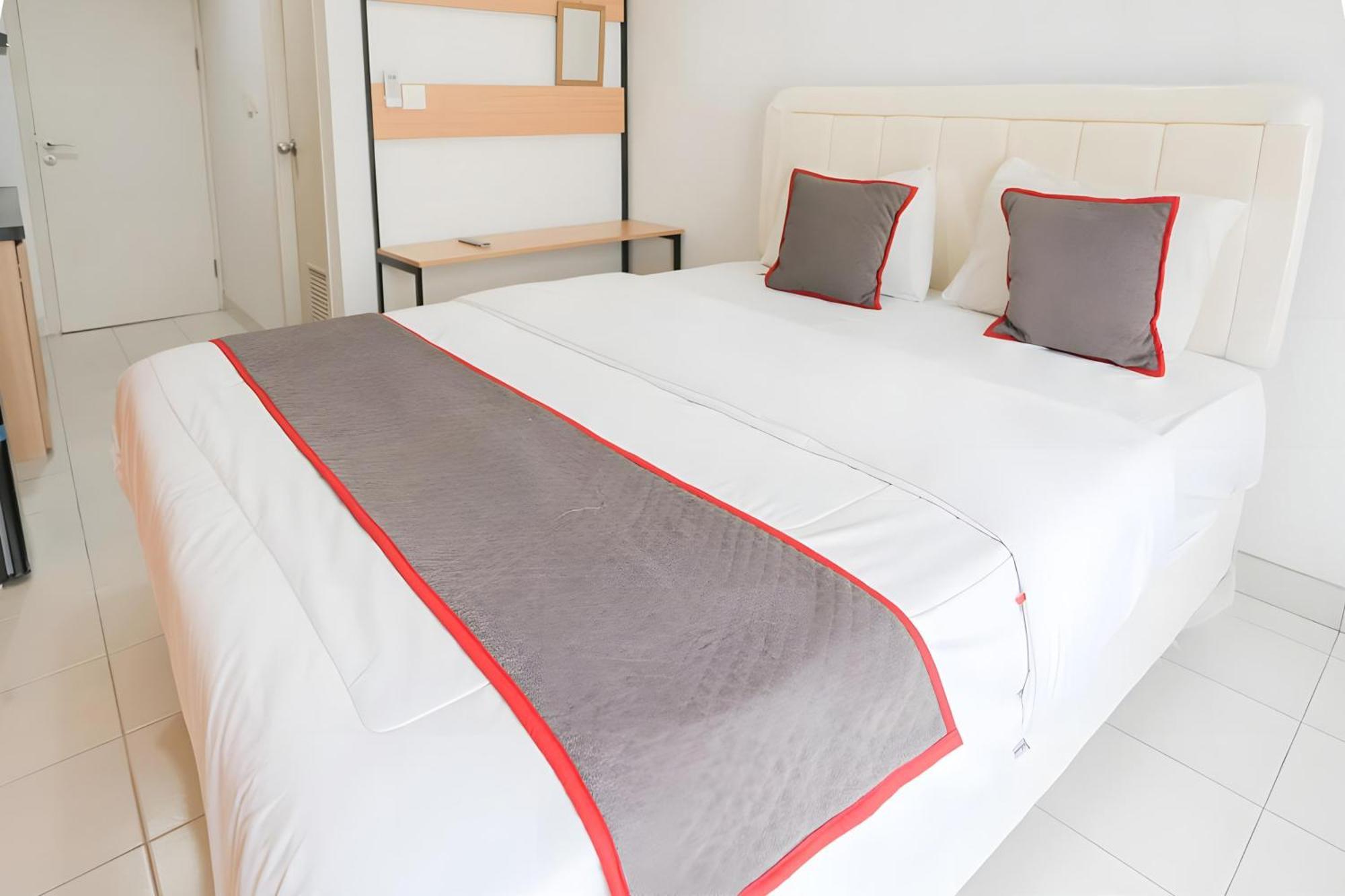 Capital O Urbano Hotel Бекаси Екстериор снимка